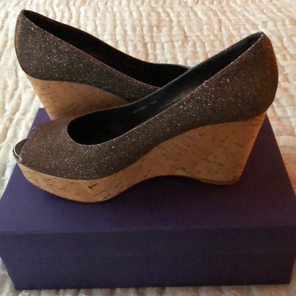 stuart weitzman wedge pumps